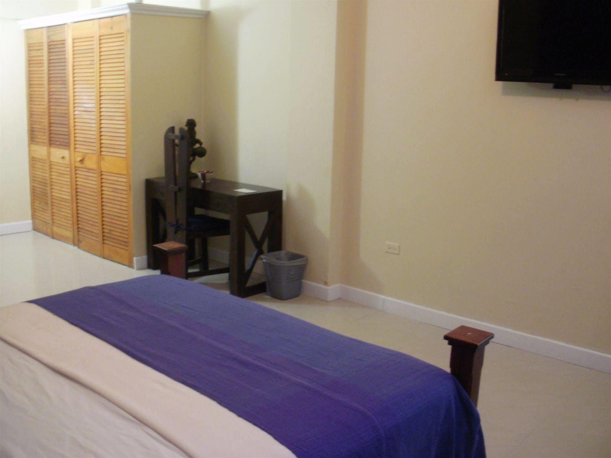 Inn Flight Suites Piarco Exterior foto
